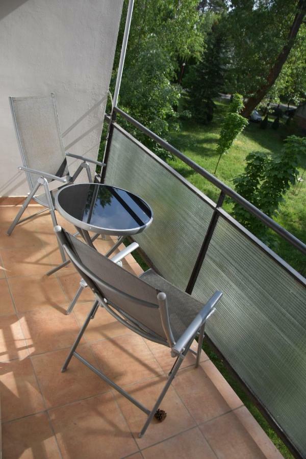 Lovely Apartment At Balatonfenyves Bagian luar foto